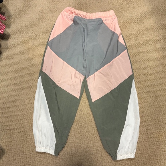 The Frankie Shop Kahlo Joggers 🩷🤍 - Picture 6 of 12